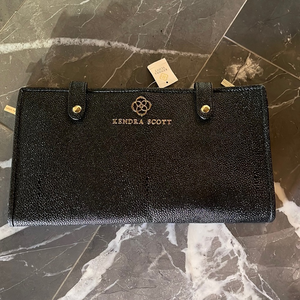 Kendra Scott jewelry case